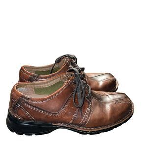 Clark’s brown leather lace up oxfords men’s size 10.5
